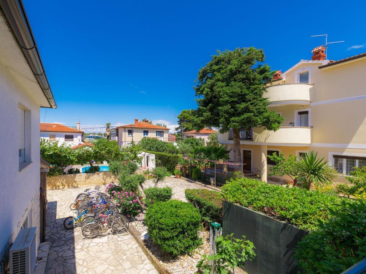 Apartment Nika-3 Umag Buitenkant foto